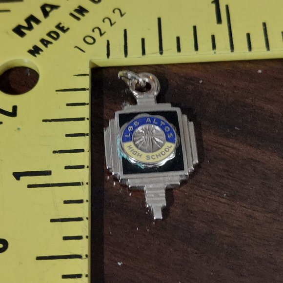 VTG LOS ALTOS High School Class Souvenir Key Charm Pendant CALIFORNIA Senior - Picture 5 of 7